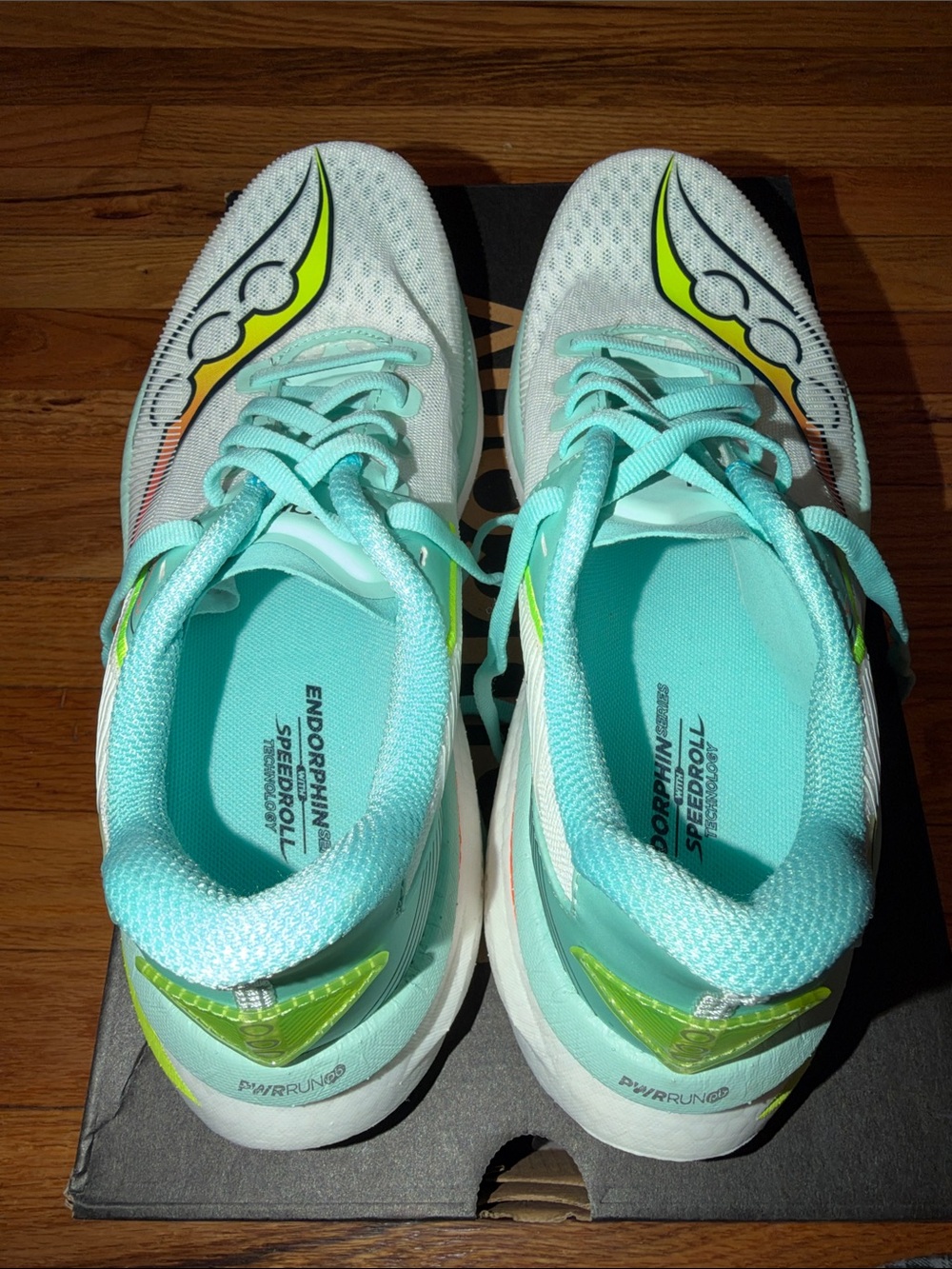 Saucony Women’s White, Aqua & Neon Yellow Running Shoes - Picture 5 of 12